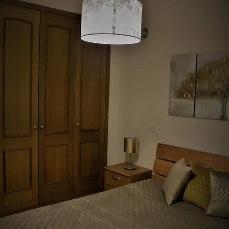 Casa Jasmim, Near Airport, 6km Beach * Faro