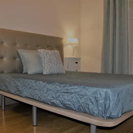 Casa Jasmim, Near Airport, 6km Beach Faro